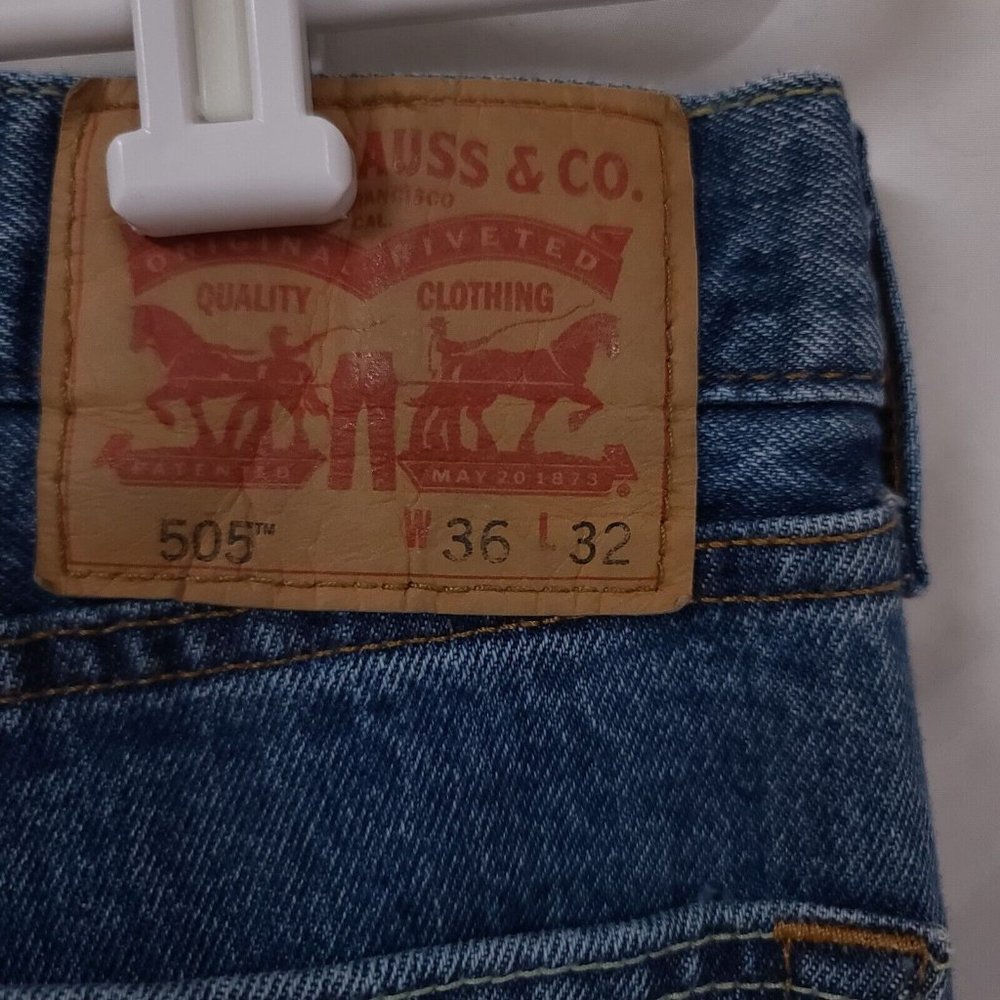 Vtg Levis 505 Mens 36x32 Straight Fit Medium Wash Heavyweight Denim Jeans - Picture 8 of 12